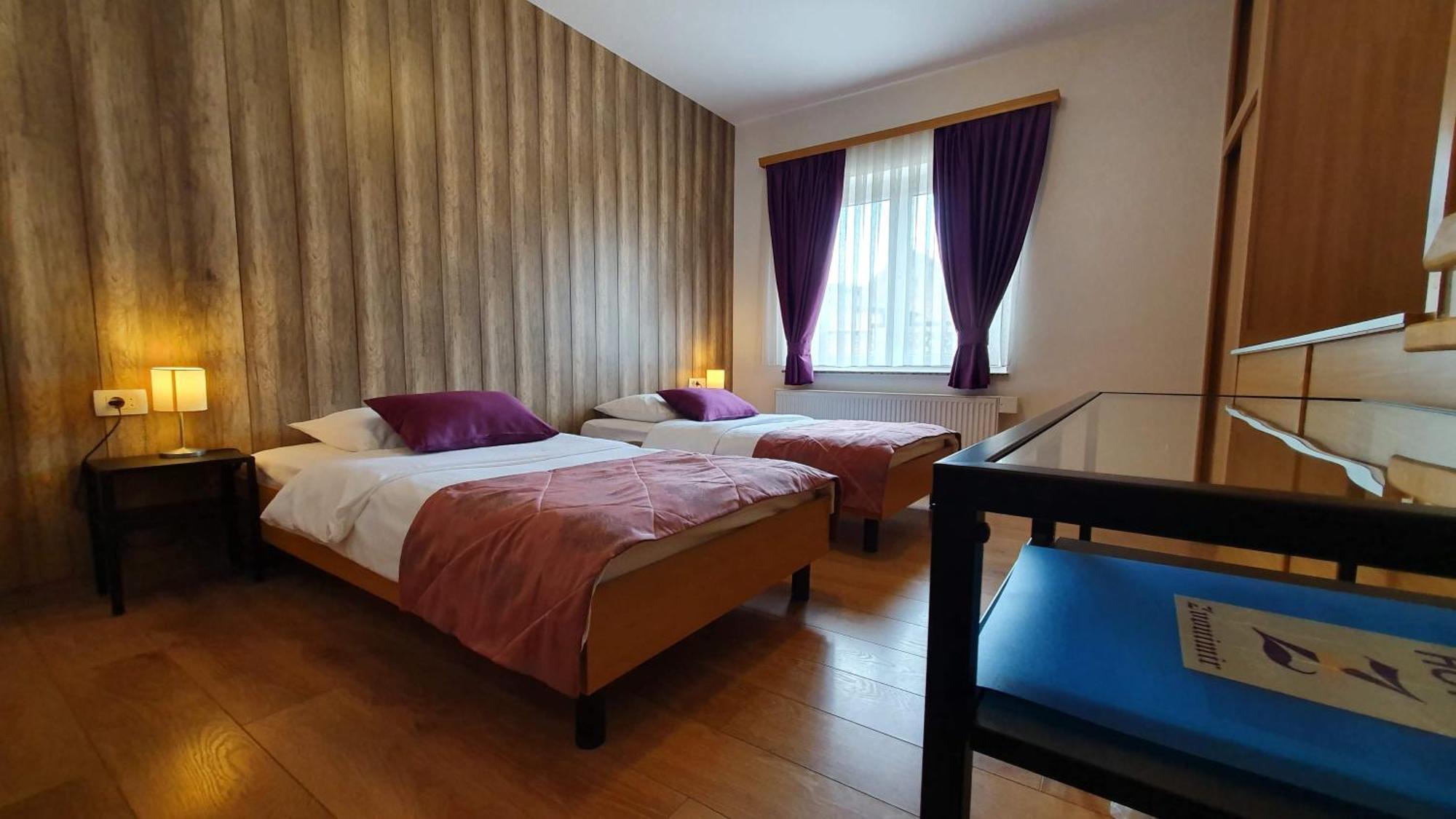 Hotel Zvonimir Otočac Εξωτερικό φωτογραφία
