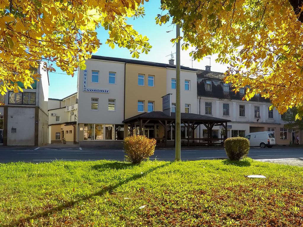 Hotel Zvonimir Otočac Εξωτερικό φωτογραφία