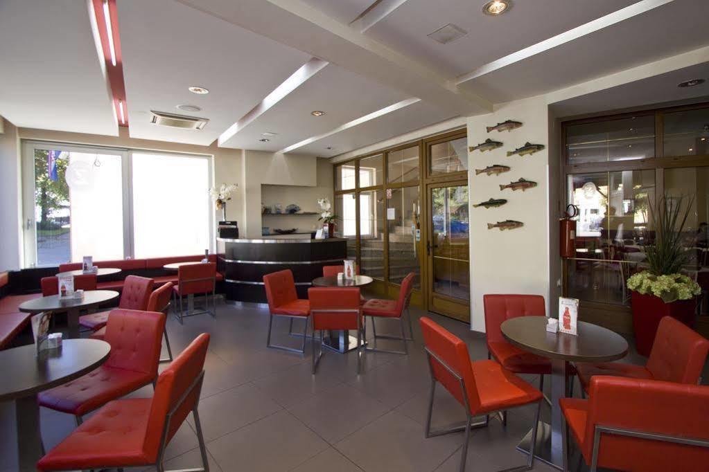 Hotel Zvonimir Otočac Εξωτερικό φωτογραφία
